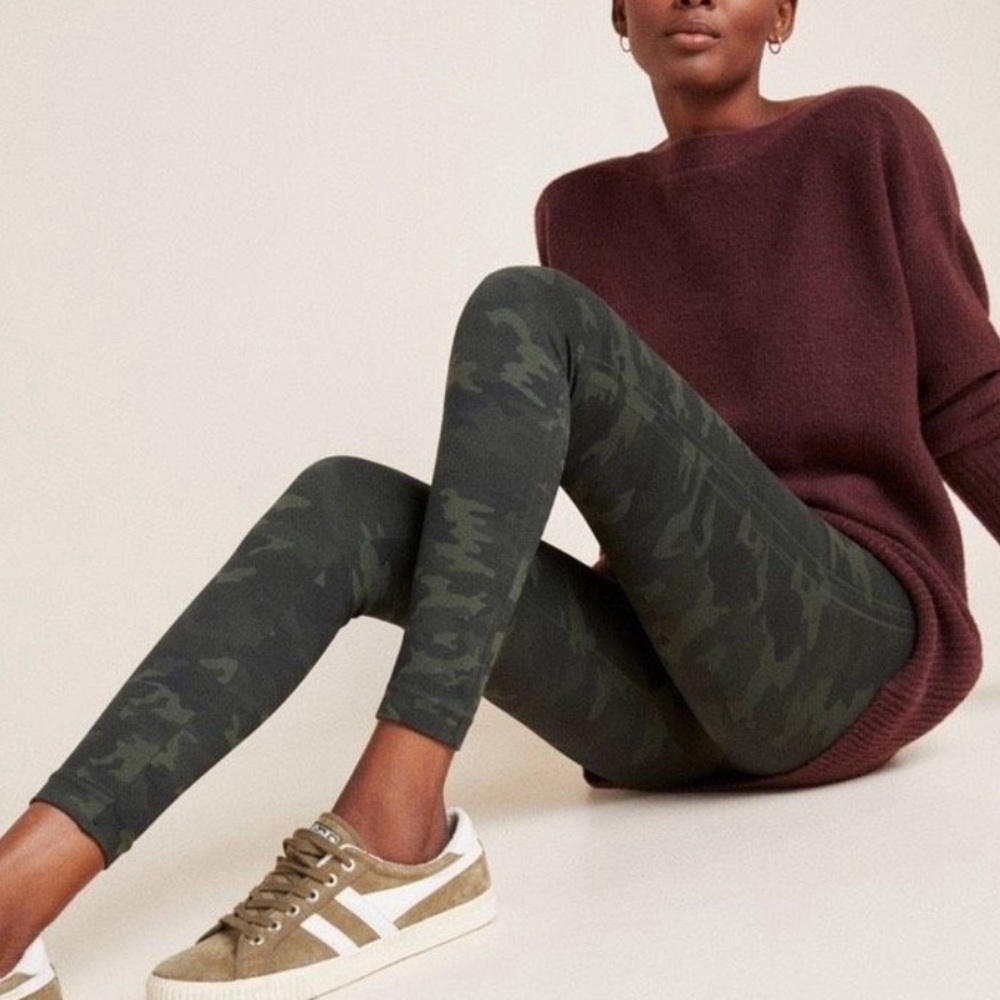 Spanx‎ Look At Me Now Leggings Green Camo Size Medium